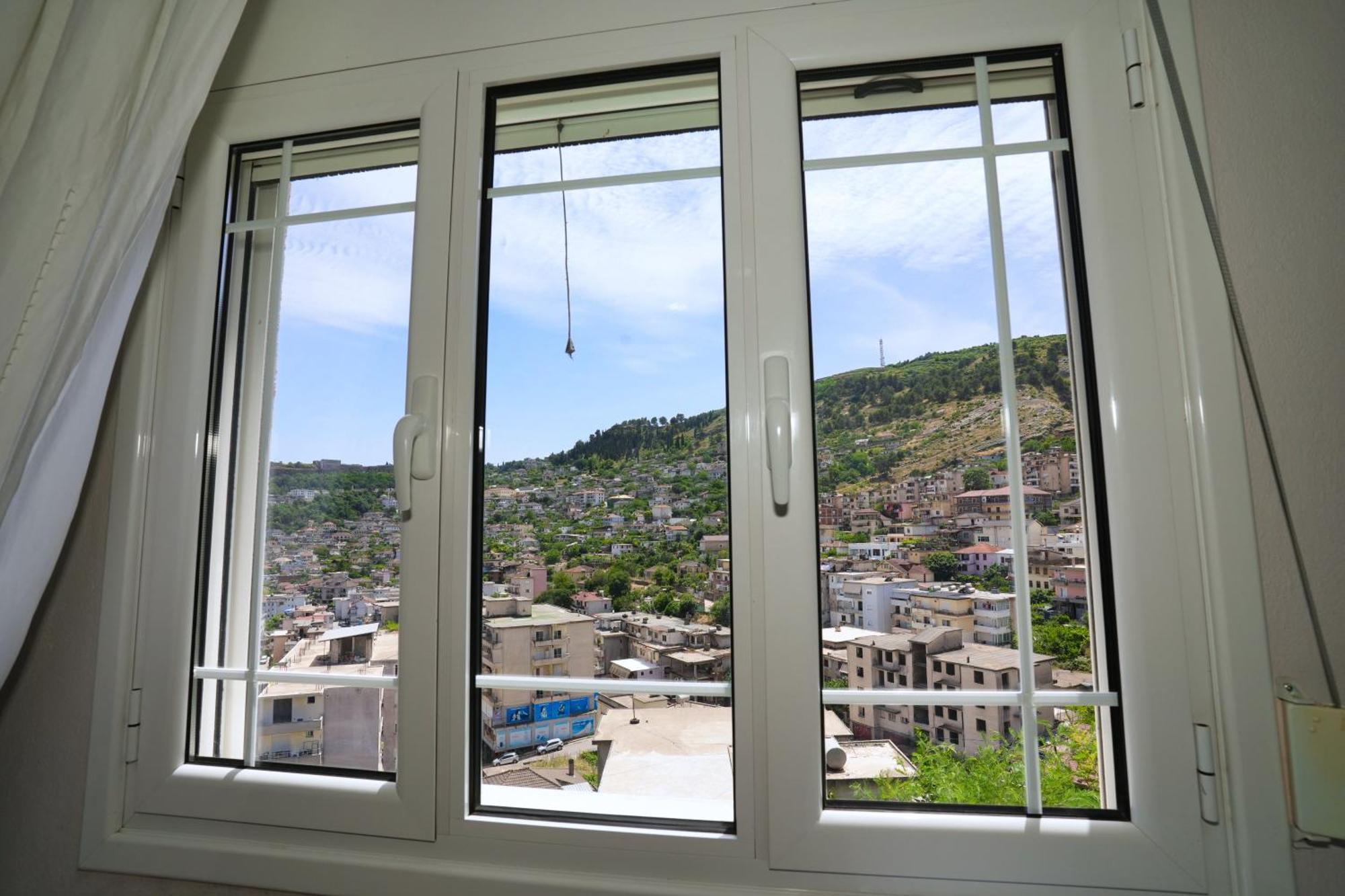 Vila Banushi Gjirokaster Exterior photo