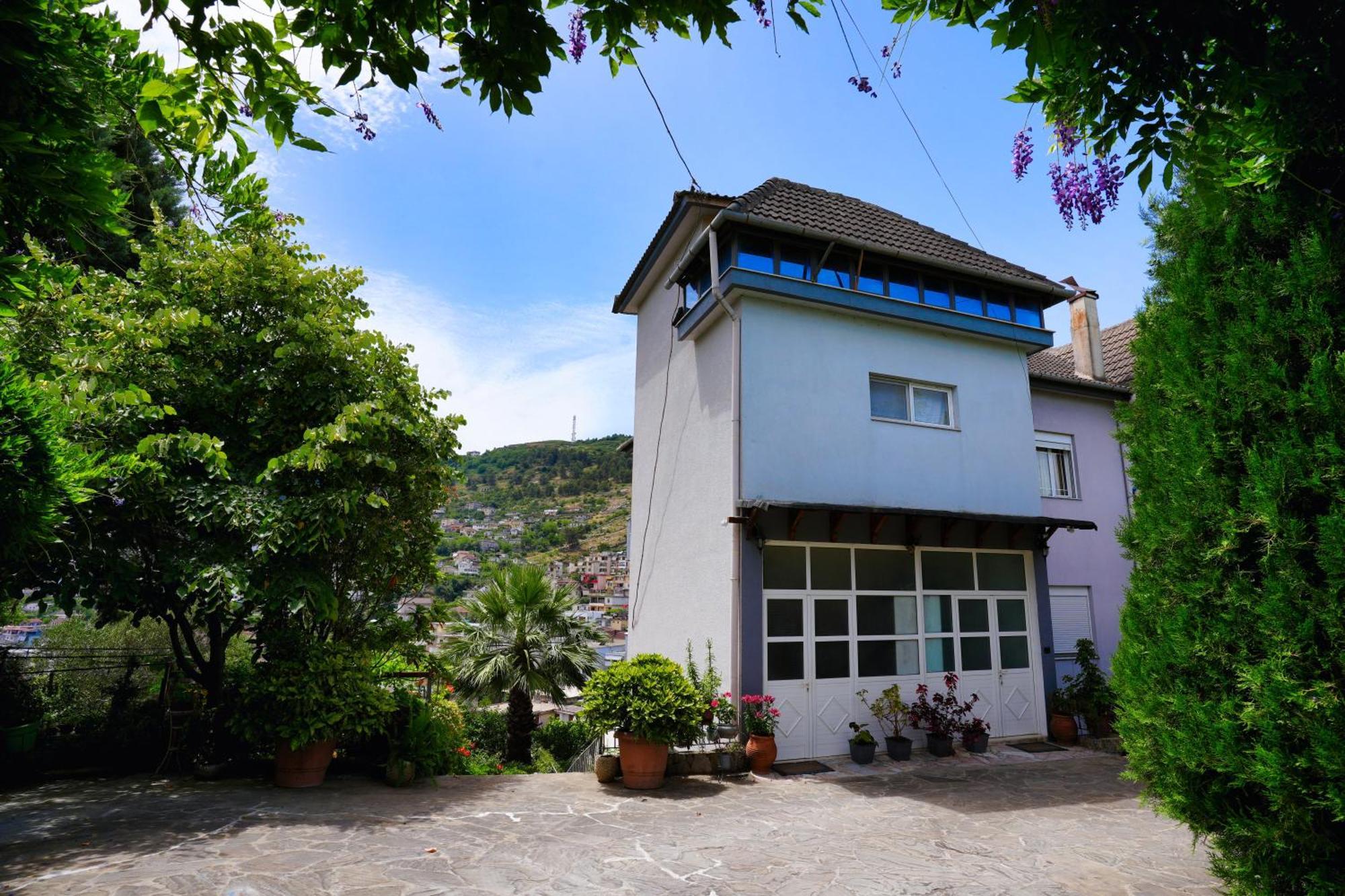 Vila Banushi Gjirokaster Exterior photo